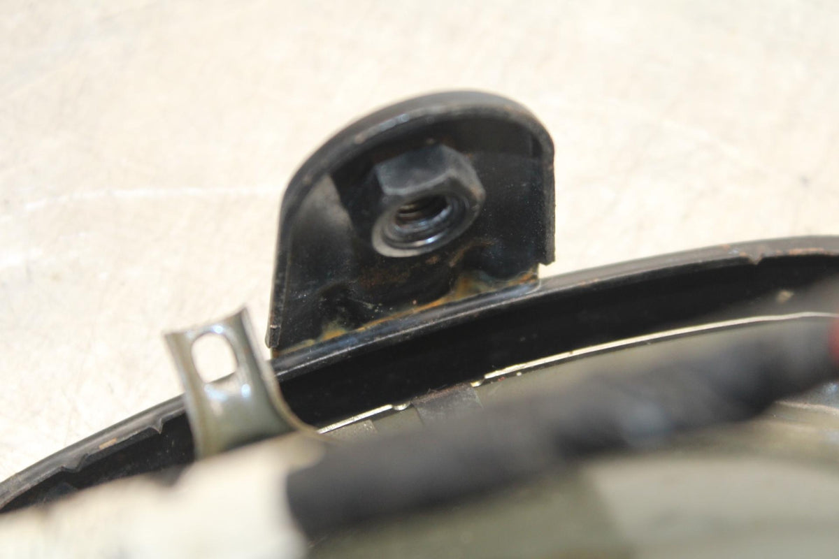 84-86 KAWASAKI GPZ900 FRONT HEADLIGHT HEAD LIGHT LAMP BB84