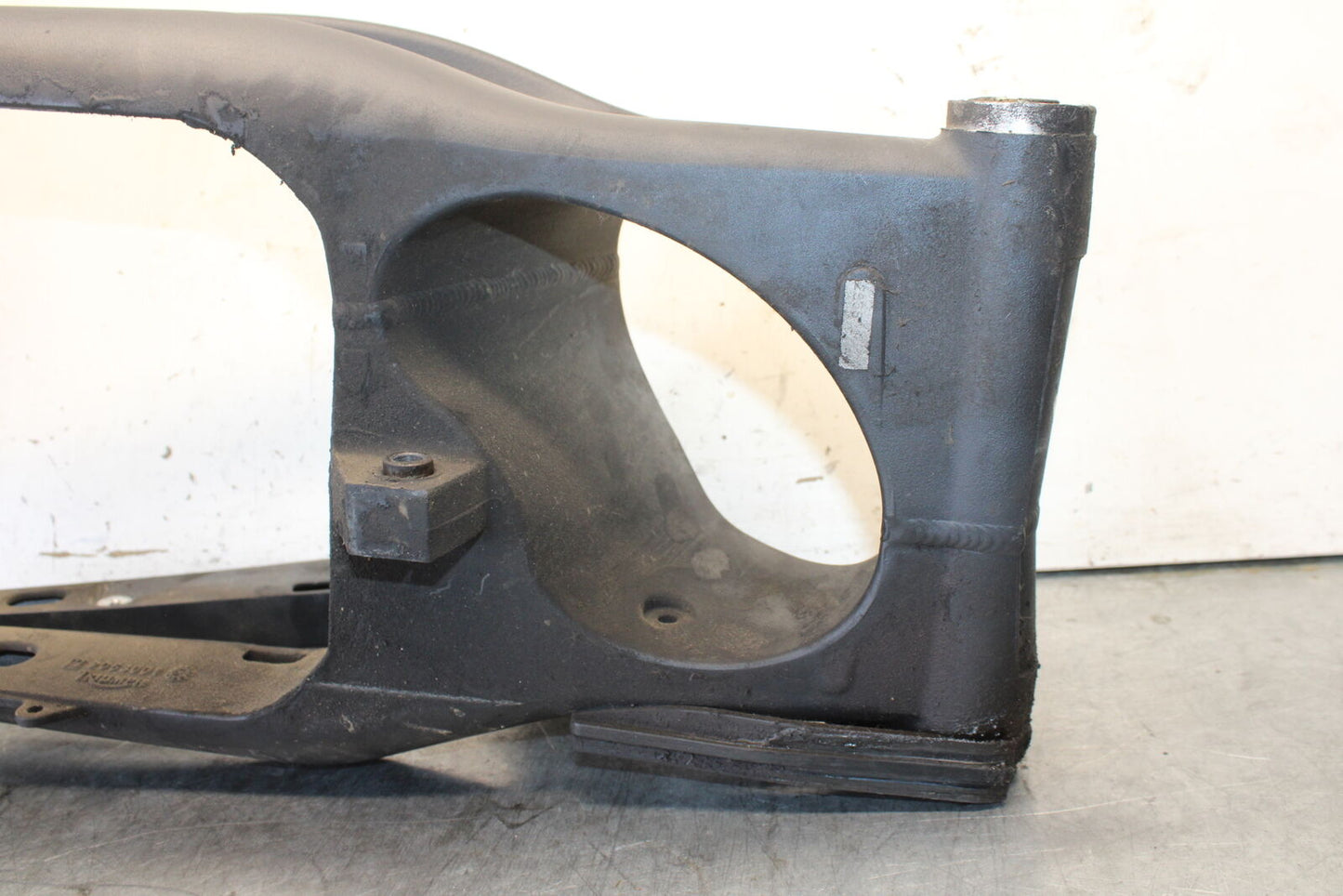 07-08 TRIUMPH DAYTONA 675 REAR SWINGARM BACK SUSPENSION SWING ARM T2051694 BB685