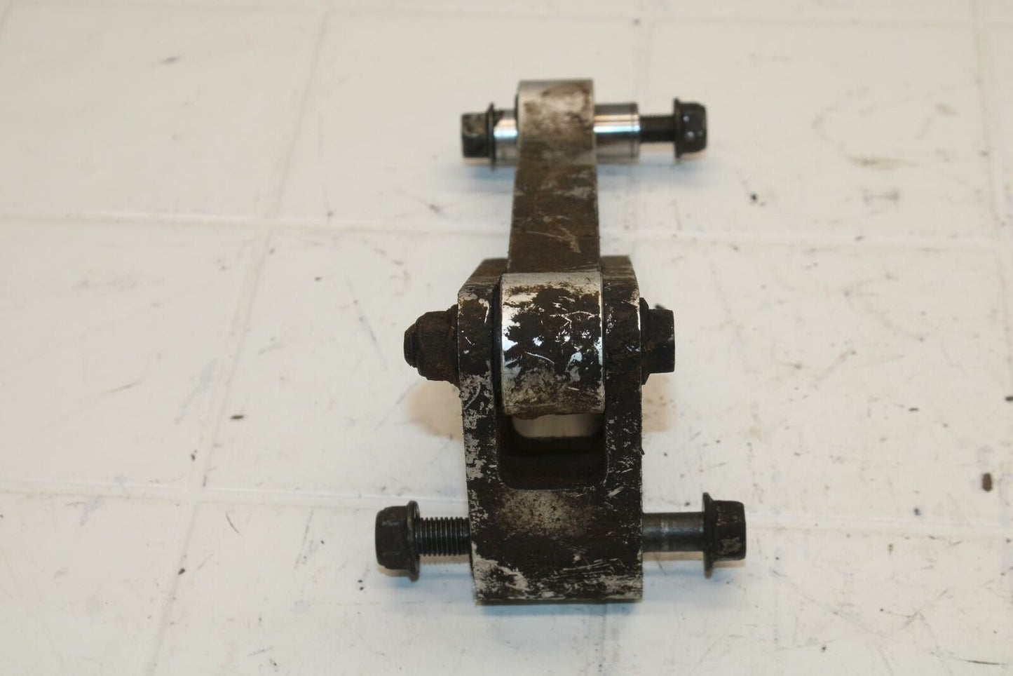 98-99 YAMAHA YZF R1 REAR DOGBONE SHOCK LINKAGE LINK BB16