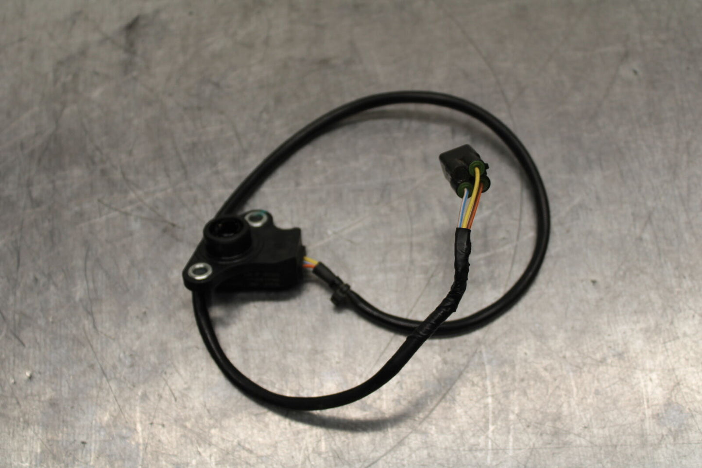 17-24 KTM 390 DUKE ENGINE MOTOR GEAR POSTION SENSOR BB734