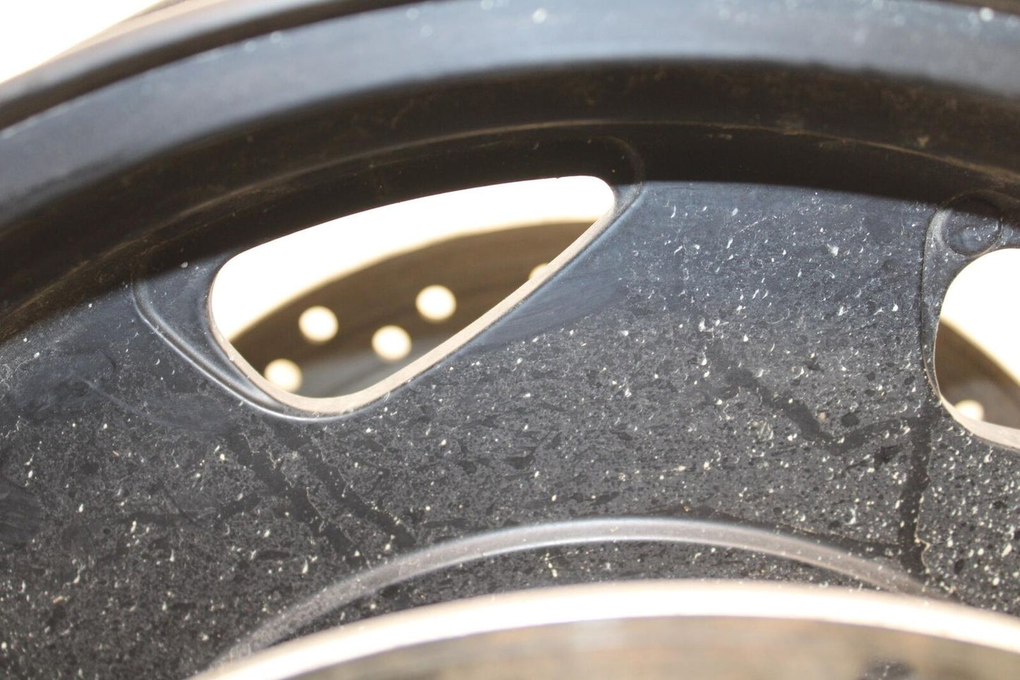 2004 Suzuki Intruder 1500 VL1500 FRONT LEFT RIGHT BRAKE ROTORS AND WHEEL BB573