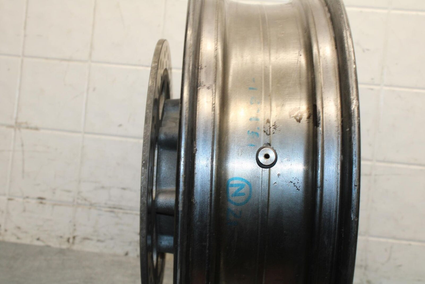 2005 Kawasaki Vulcan 1600 VN1600D Nomad REAR ROTOR AND WHEEL BB556