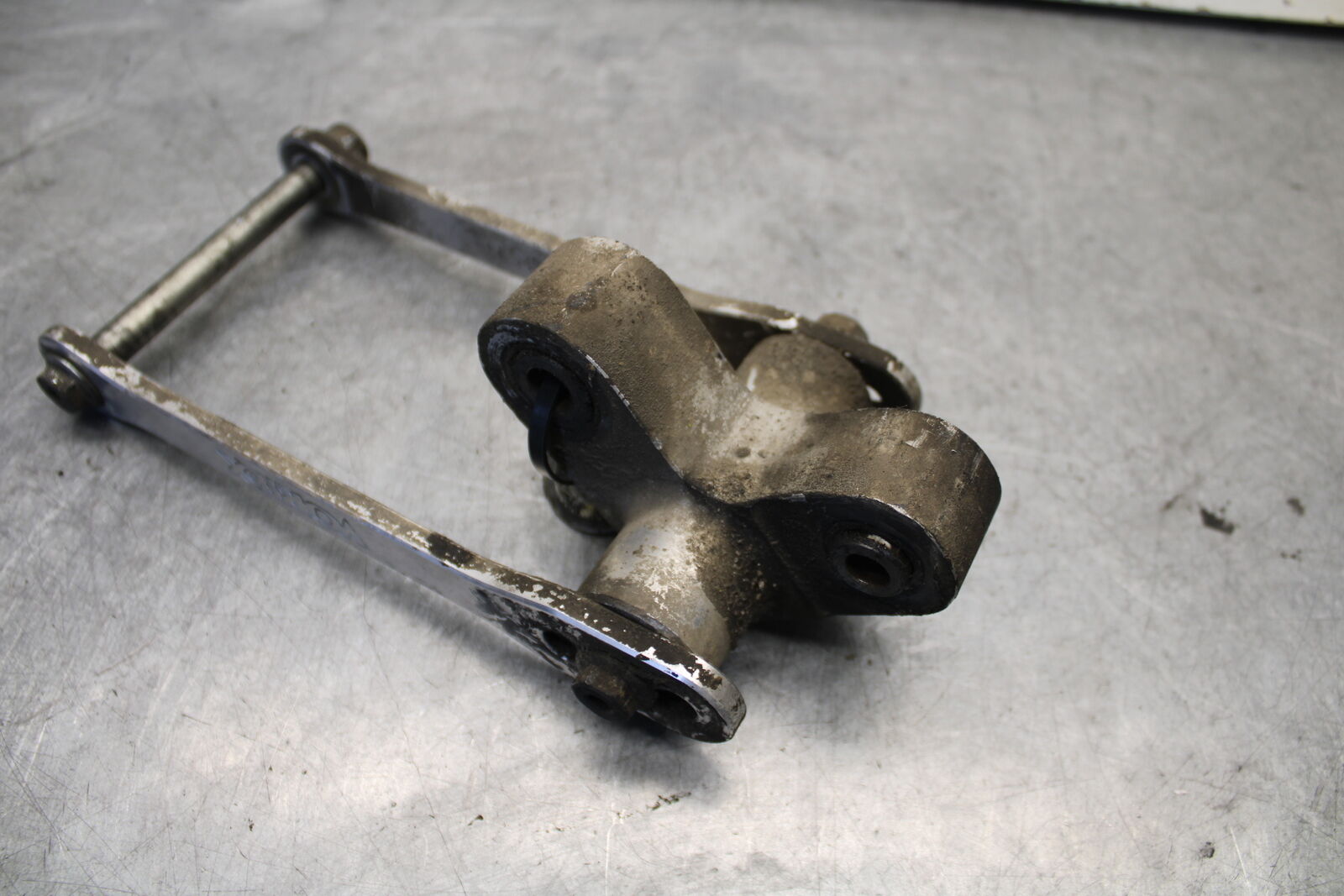 04-05 SUZUKI GSXR600 AFTERMARKET VORTEX REAR SHOCK LINKAGE LINK BB658