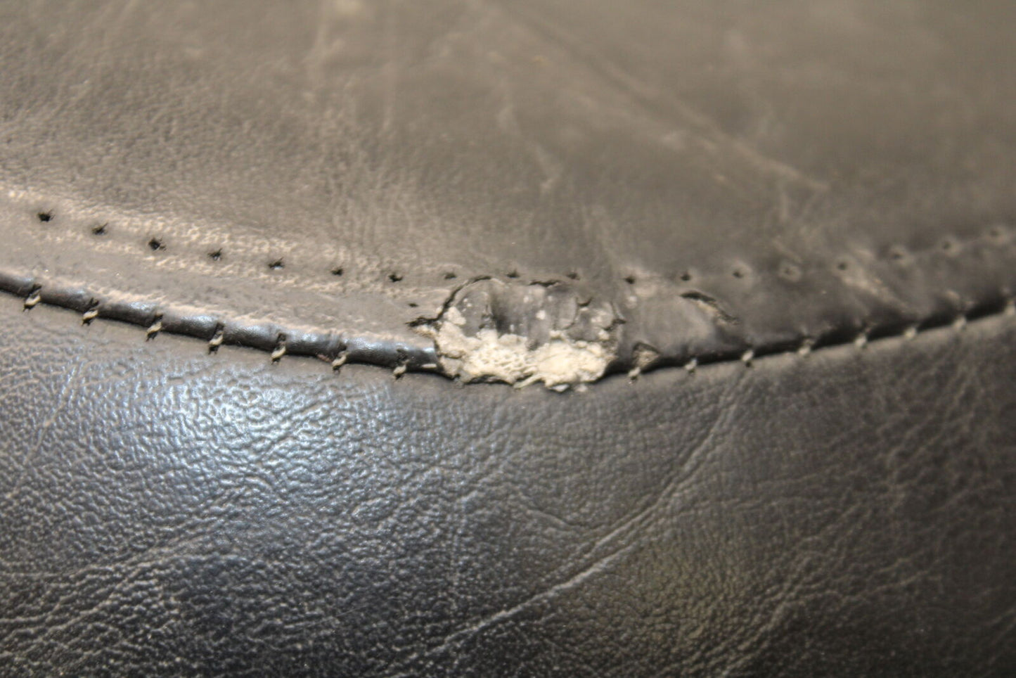 05-09 SUZUKI BOULEVARD C90 FRONT DRIVERS SEAT BB692