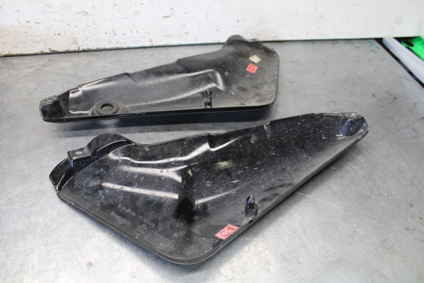 01-06 TRIUMPH TIGER 955I RIGHT LEFT FRONT SIDE SEAT PANELS TRIMS COWLS BB693