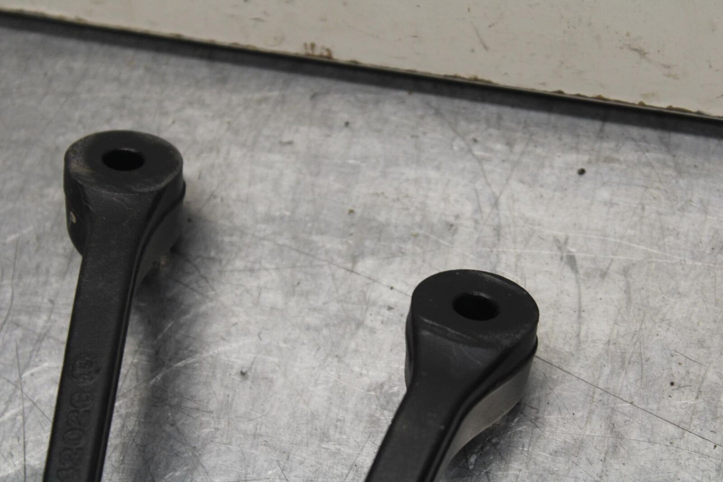 2016 BMW S1000R ABS REAR BACK PASSENGER PEG SET PAIR BB604