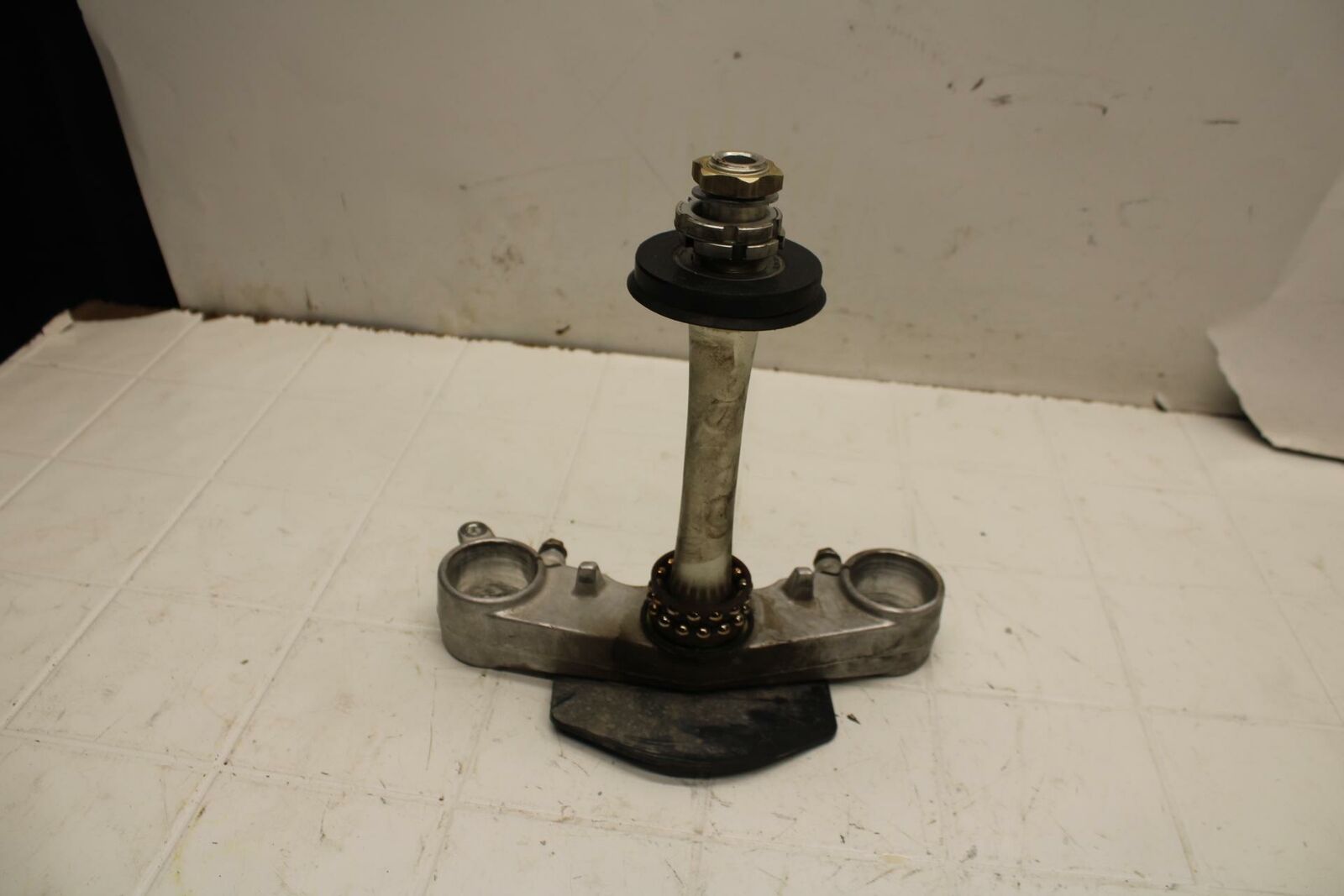 03-05 SUZUKI SV1000 FRONT FORKS CLAMP LOWER TRIPLE TREE STEM BB405