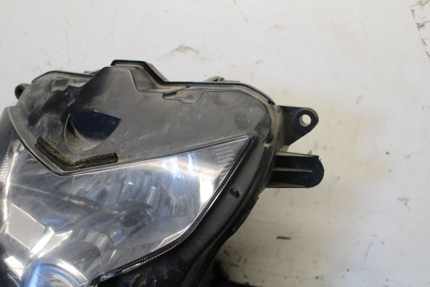 04-05 SUZUKI GSXR600 FRONT HEADLIGHT HEAD LIGHT LAMP 35100-29G30-999 BB658