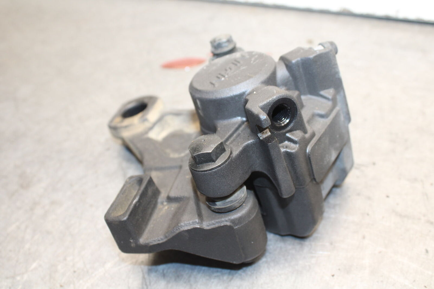 09-11 TRIUMPH DAYTONA 675 REAR BACK BRAKE CALIPER W MOUNT BRACKET BB652