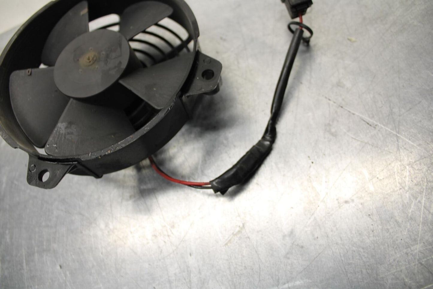 07-11 KTM 990 SUPER DUKE ENGINE RADIATOR COOLING FAN BB578