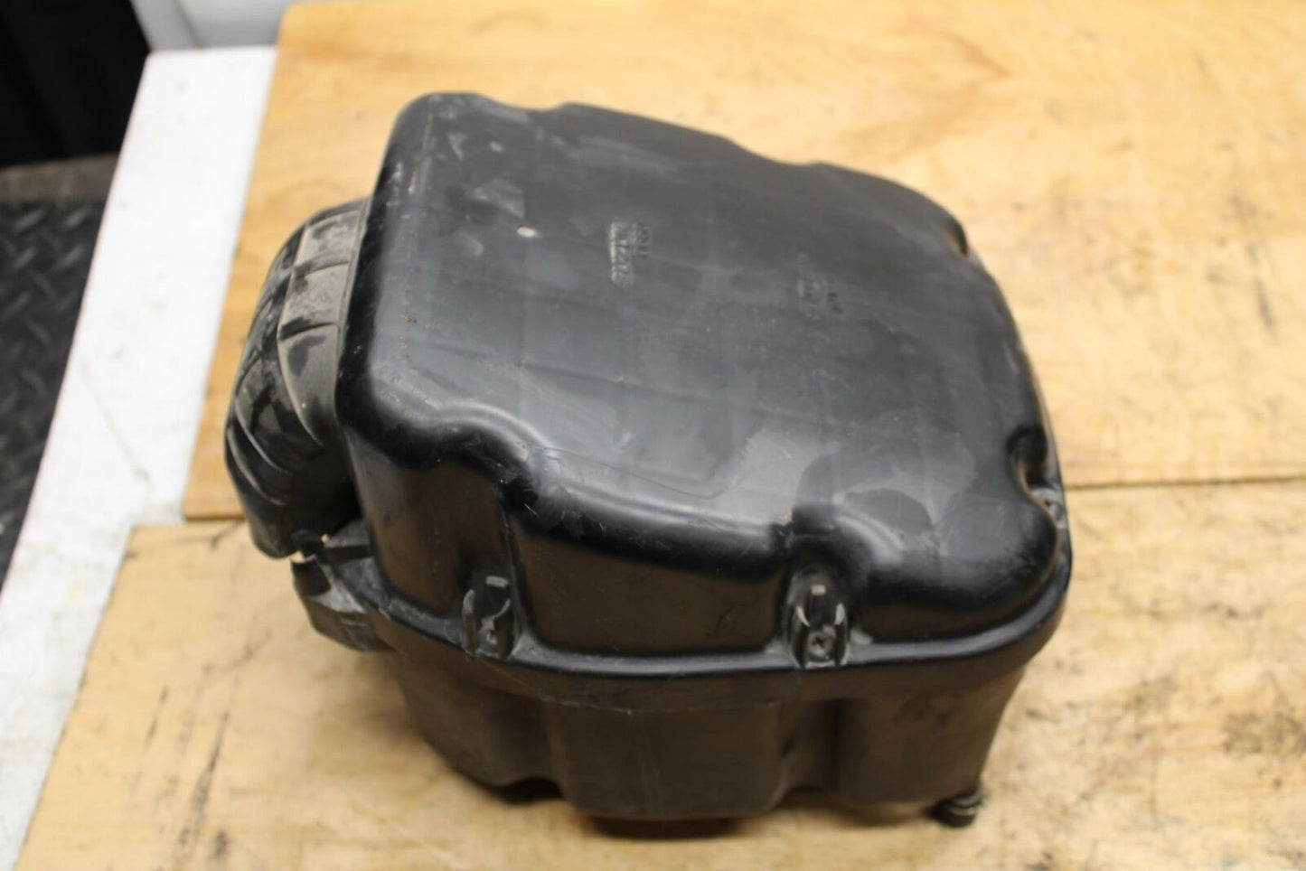 02-03 SUZUKI VSTROM 1000 AIR CLEANER FILTER BOX AIRBOX BB331