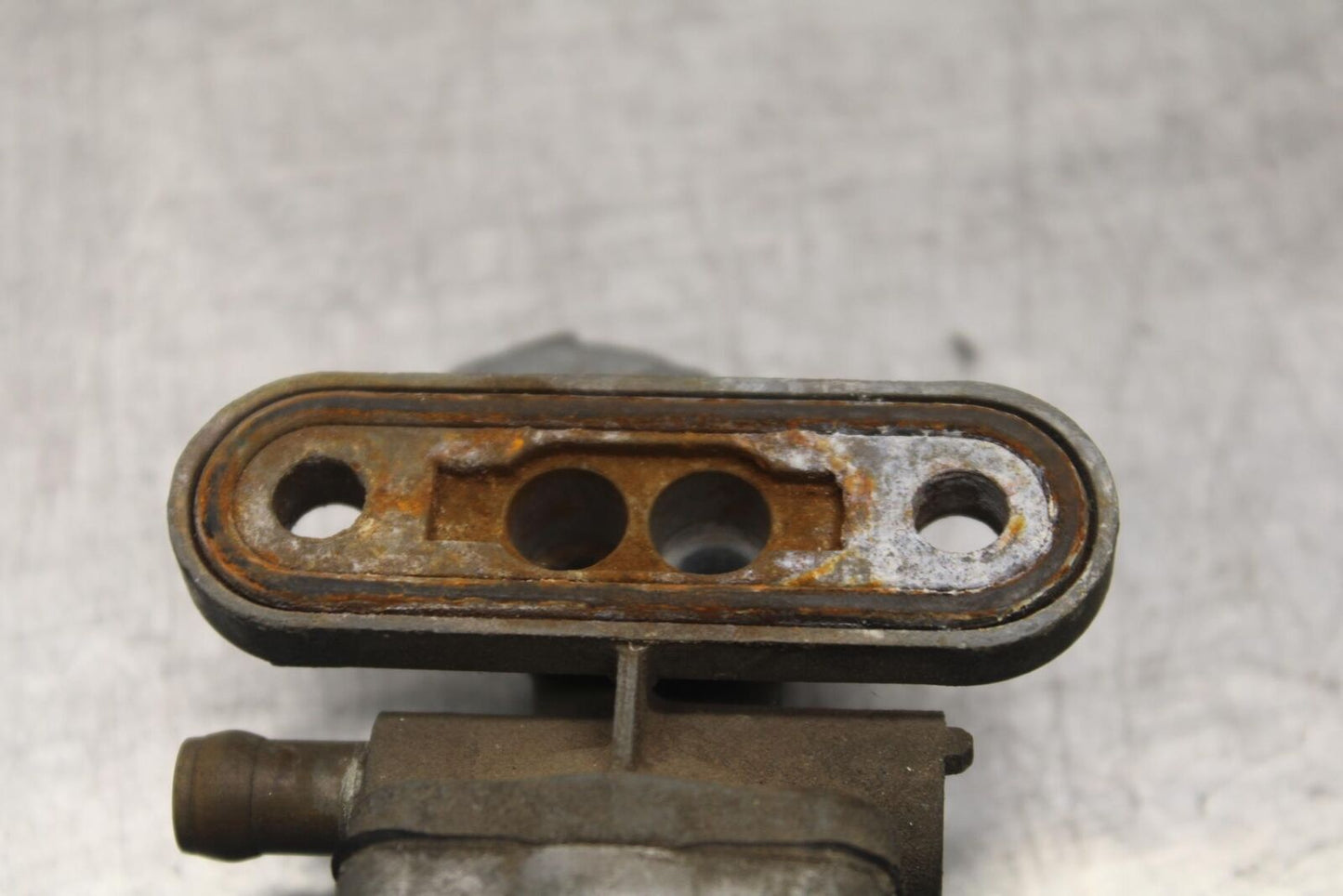 80-83 SUZUKI GS750E FUEL GAS TANK PETCOCK SHUT ON OFF VALVE BB82