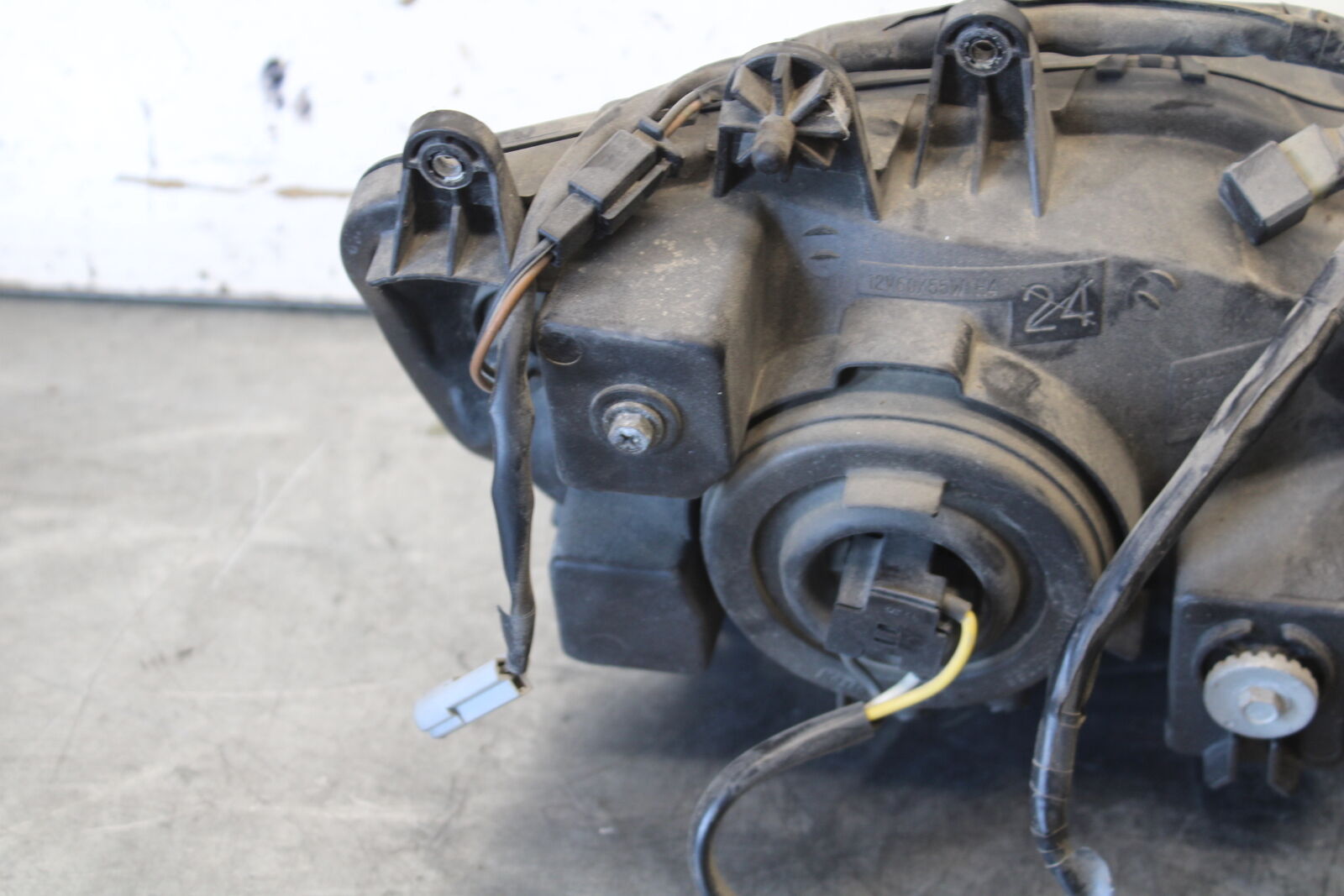 03-07 SUZUKI SV1000S FRONT HEADLIGHT HEAD LIGHT LAMP BB657