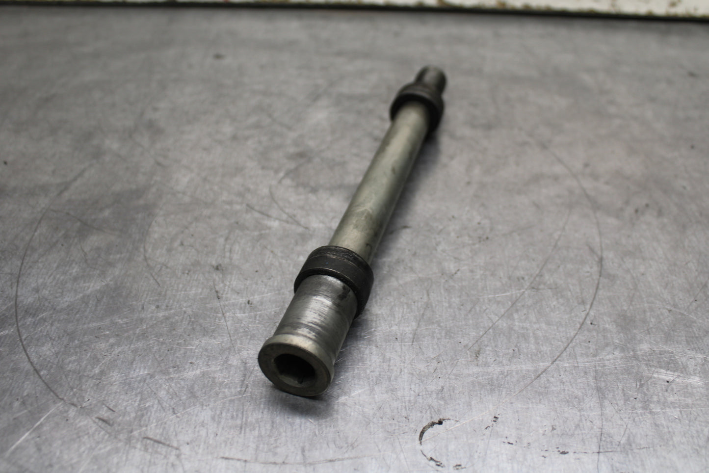 12-13 KAWASAKI Z1000 FRONT WHEEL RIM AXLE PIVOT BOLT BB743