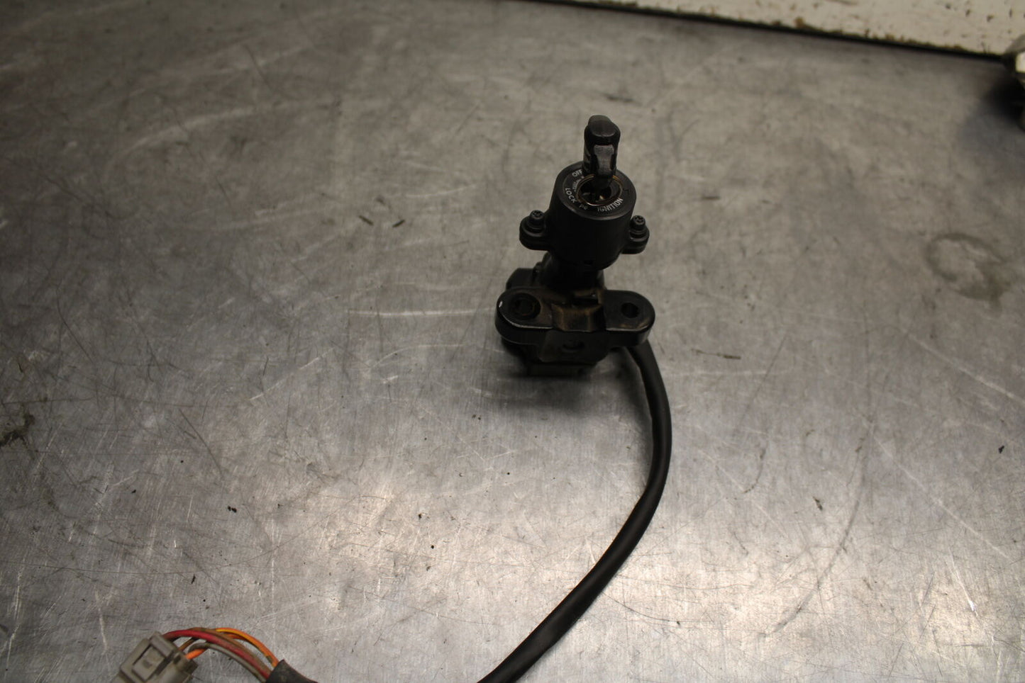 11-24 SUZUKI GSXR750 IGNITION LOCK W KEY BB714