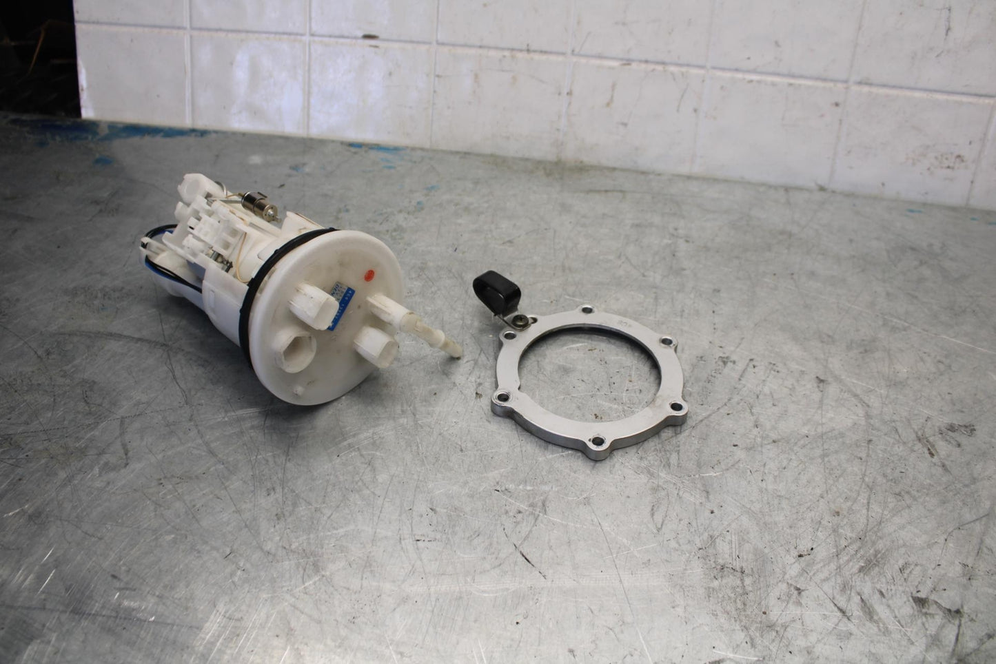 07-08 YAMAHA YZF R1 FUEL PUMP GAS PETROL SENDER UNIT BB425