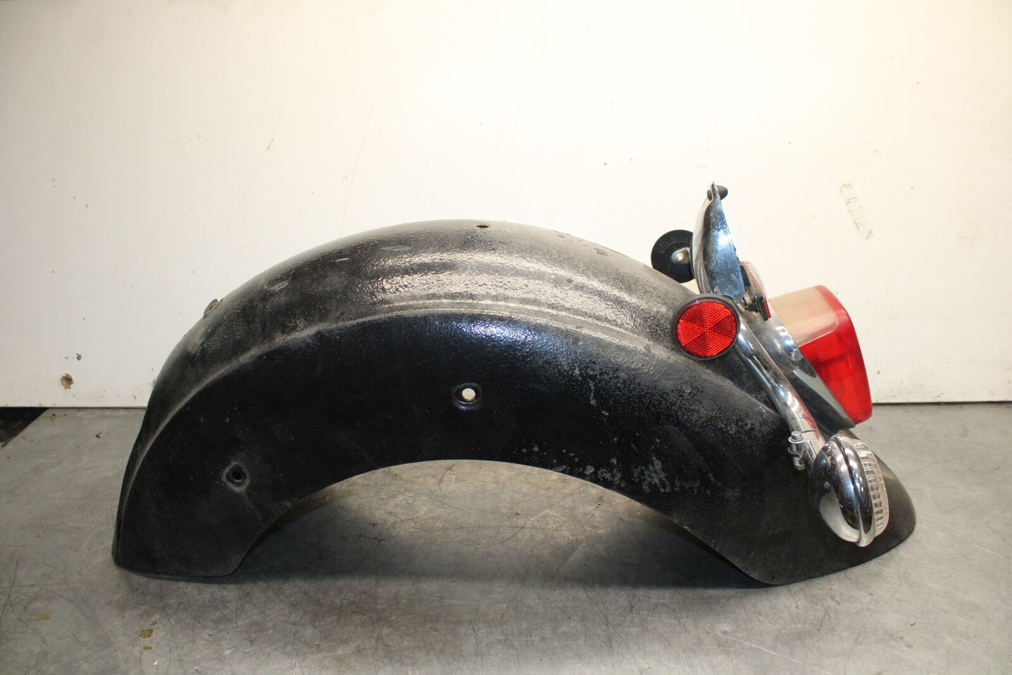 99-00 YAMAHA V STAR 1100 REAR BACK WHEEL FENDER MUD GUARD BB711