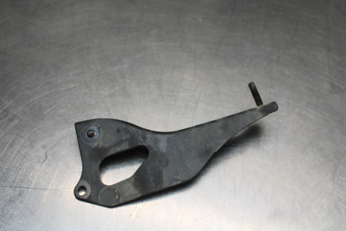 07-25 KAWASAKI VULCAN 900 VN900D CLASSIC LT MUFFLER EXHAUST BRACKET MOUNT BB842