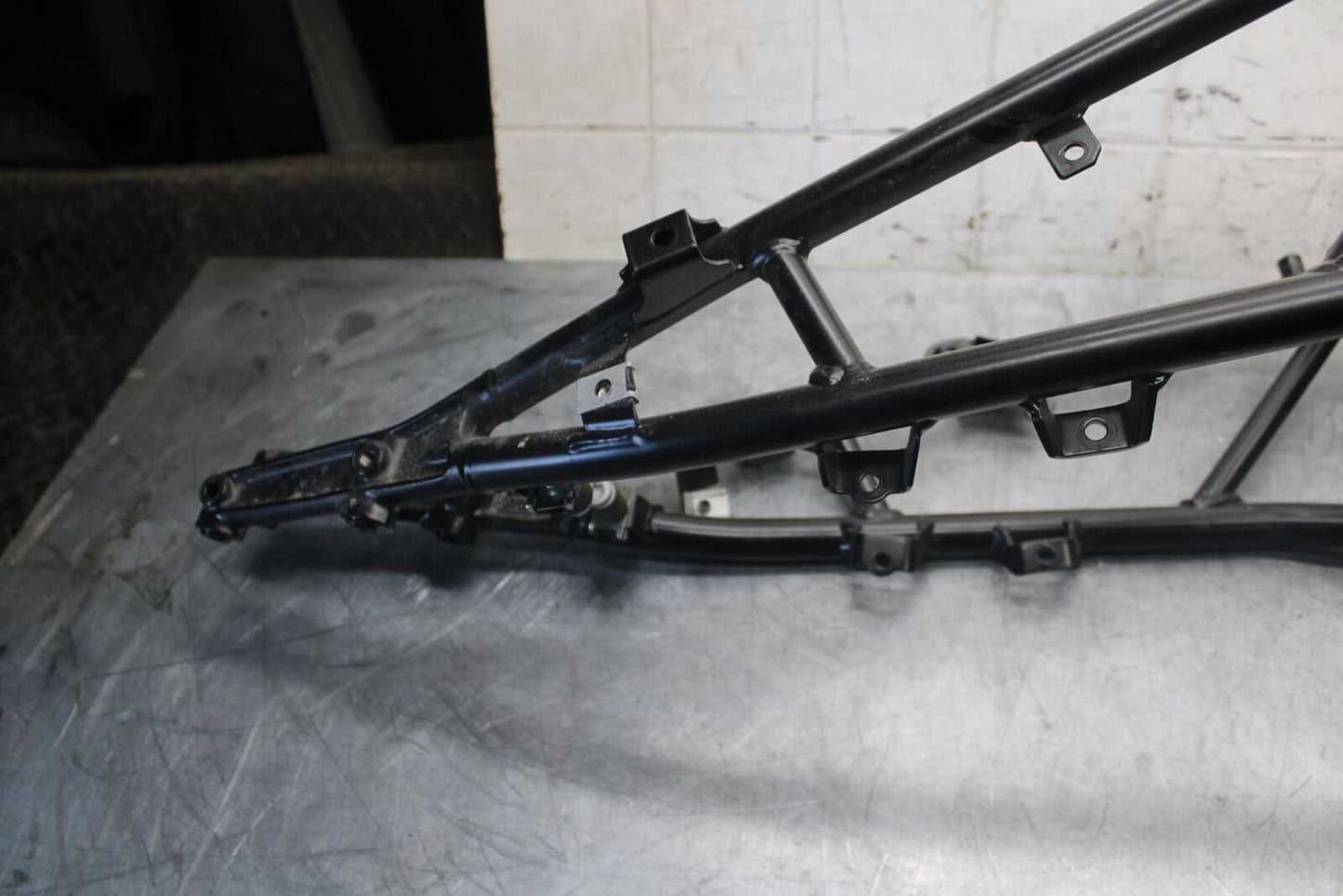 22 KTM 890 ADVENTURE REAR BACK TAIL SUBFRAME SUB FRAME BB514