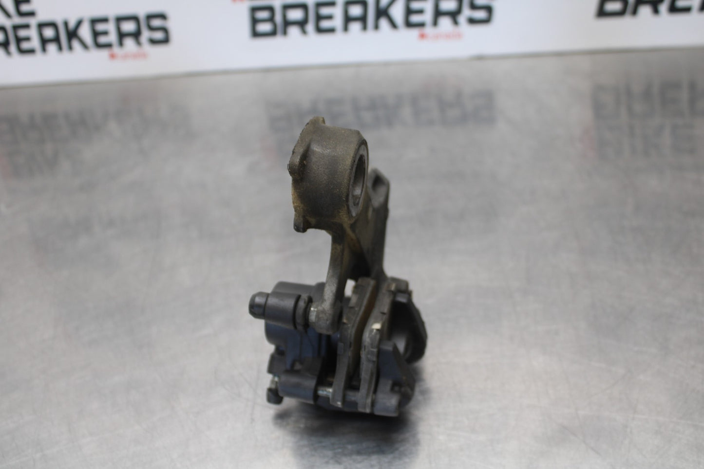 11-22 SUZUKI GSXR 600 REAR BACK BRAKE CALIPER W MOUNT BRACKET BB193