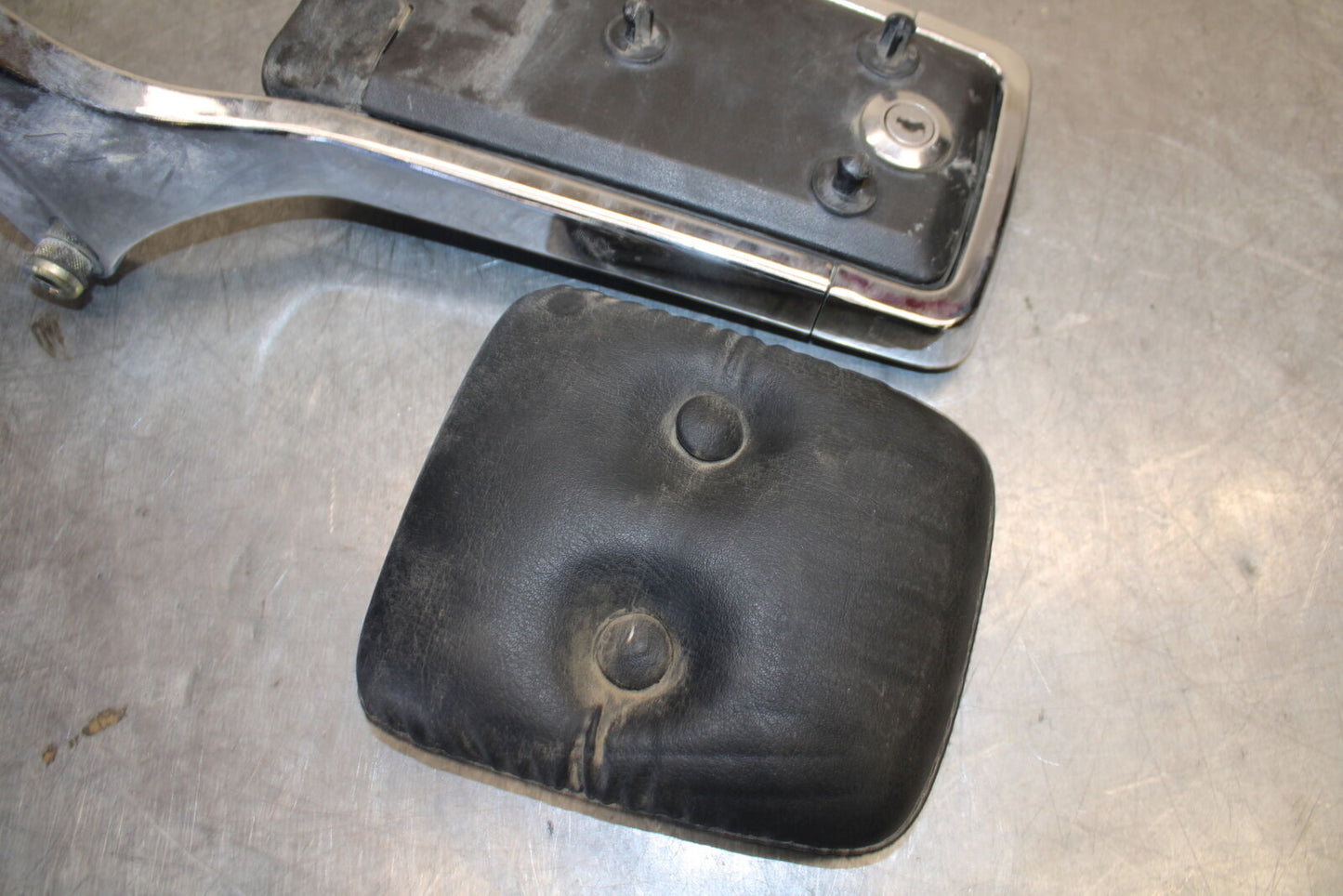 87-03 SUZUKI INTRUDER 1400 VS1400GLP BACK REST SISSY BAR BB702