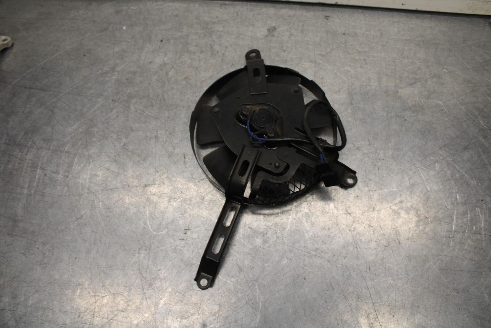 01 SUZUKI GSXR1000 ENGINE RADIATOR COOLING FAN BB100