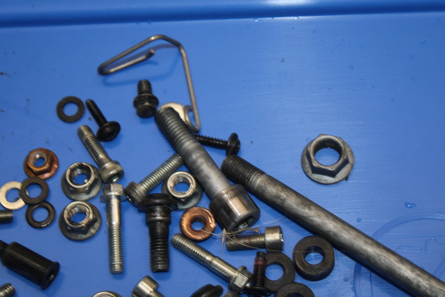 08-10 DUCATI 848 ENGINE MOUNTING BOLTS HARDWARE MOTOR SCREWS BB705