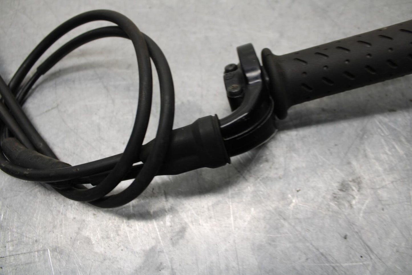 14-15 TRIUMPH STREET TRIPLE R THROTTLE CABLE LINE HOUSING GUIDE BB441
