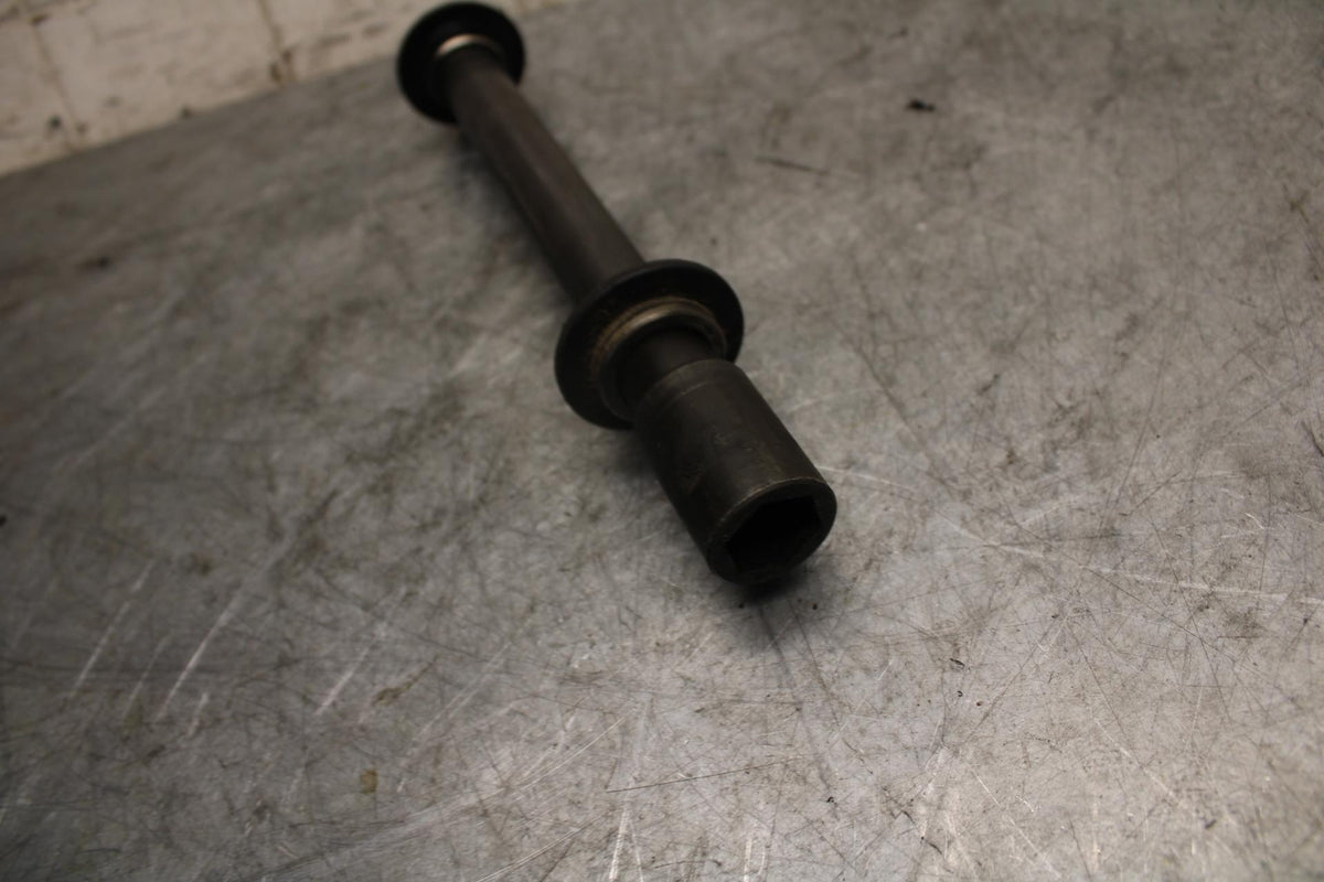 2003 Yamaha YZF R6 FRONT WHEEL RIM AXLE PIVOT BOLT 5SL-25181-00-00 BB539