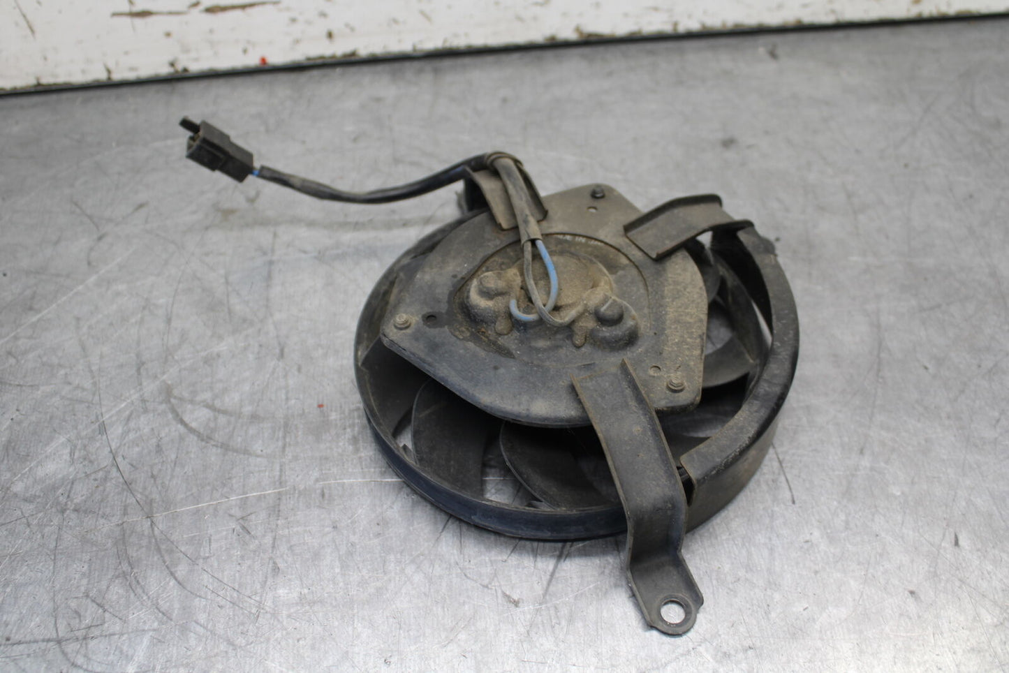 12-17 KAWASAKI ER-6N Z650 ENGINE RADIATOR COOLING FAN BB709