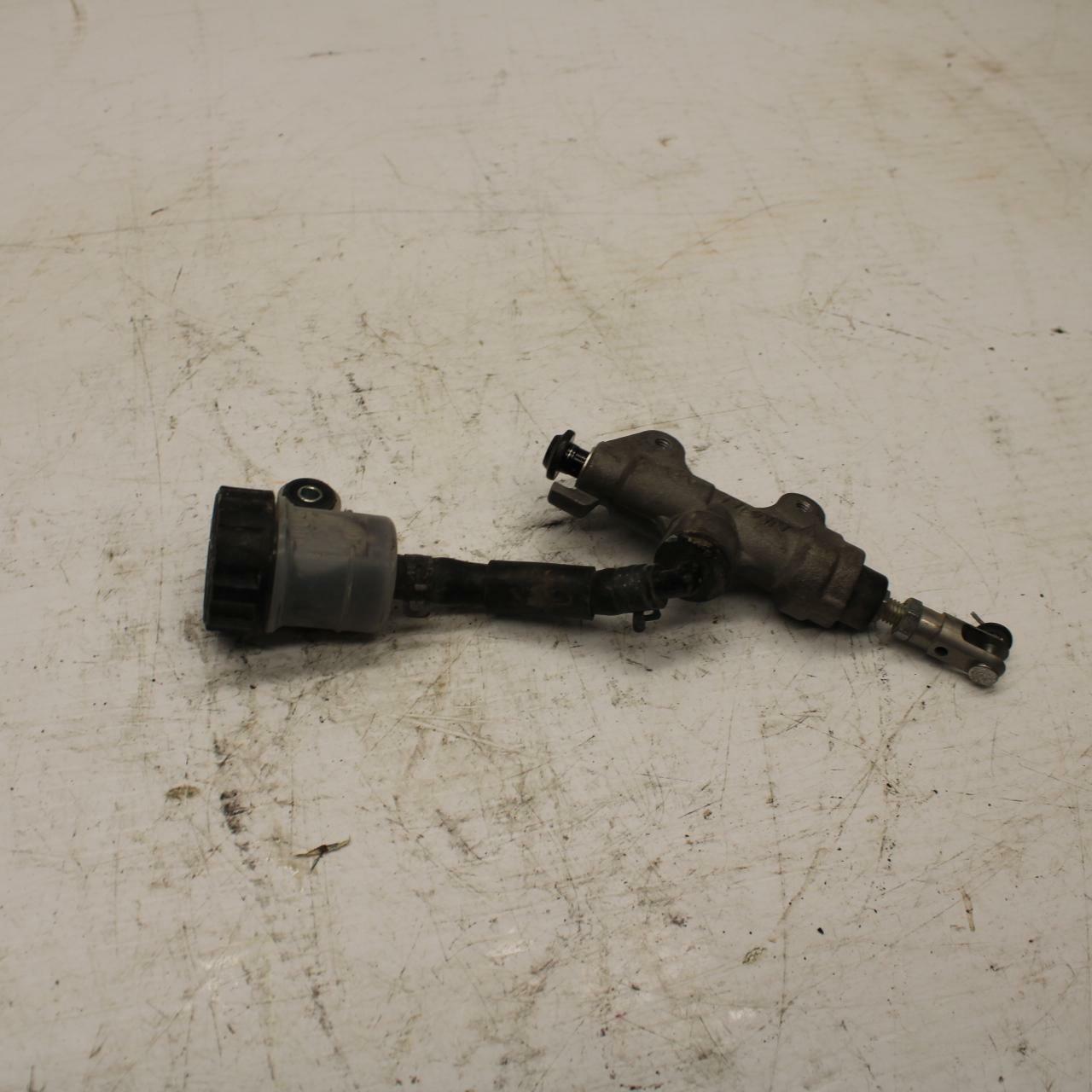 08-17 YAMAHA YZF R6 REAR BACK BRAKE MASTER CYLINDER W RESERVOIR BB354