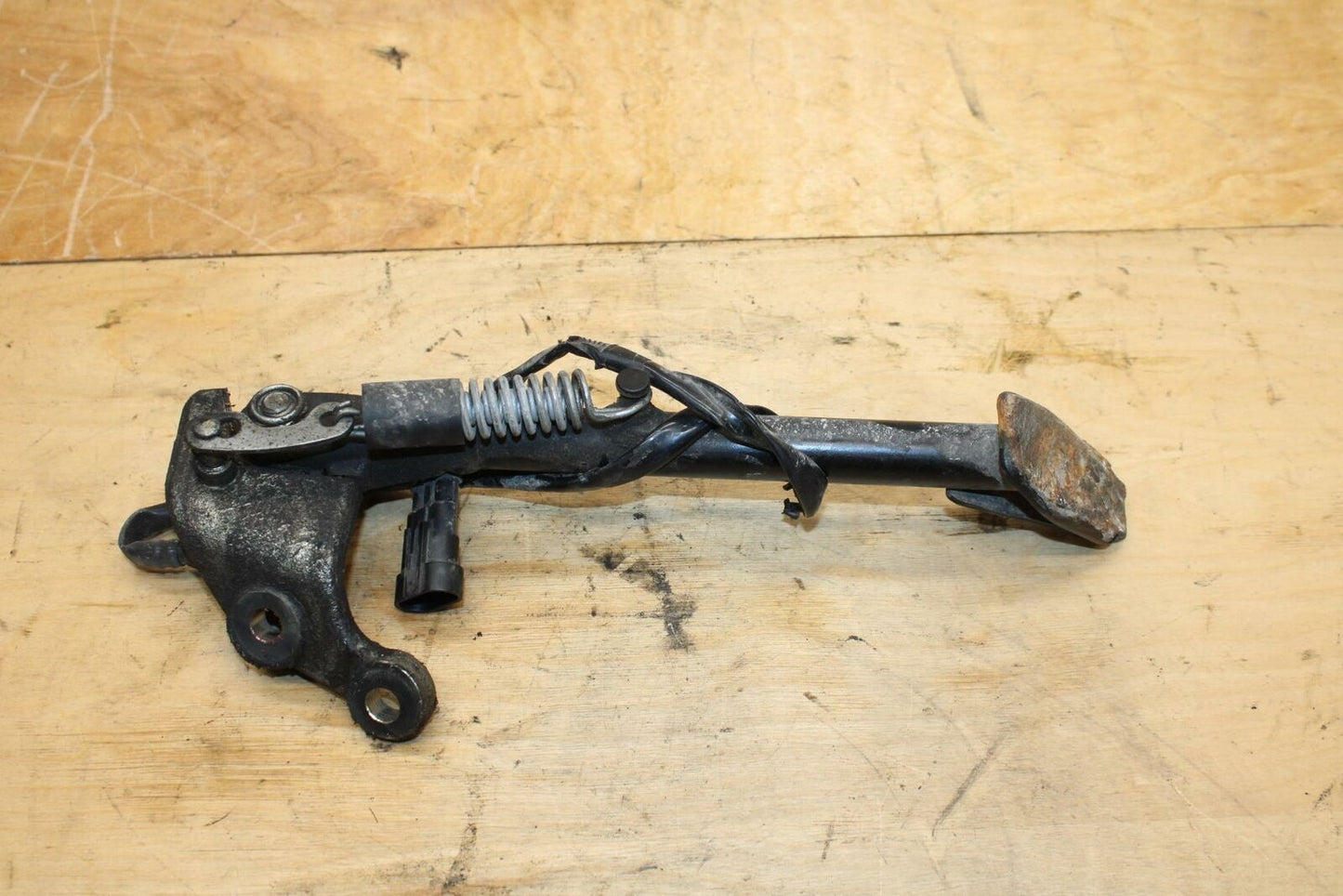 08-14 DUCATI MONSTER 696 KICKSTAND SIDE KICK STAND BB324