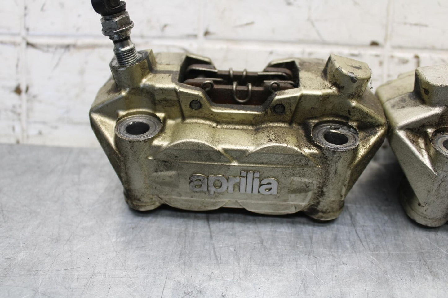2008 Aprilia Shiver 750 SL750 RIGHT LEFT FRONT BRAKE CALIPER SET CALIPERS BB551