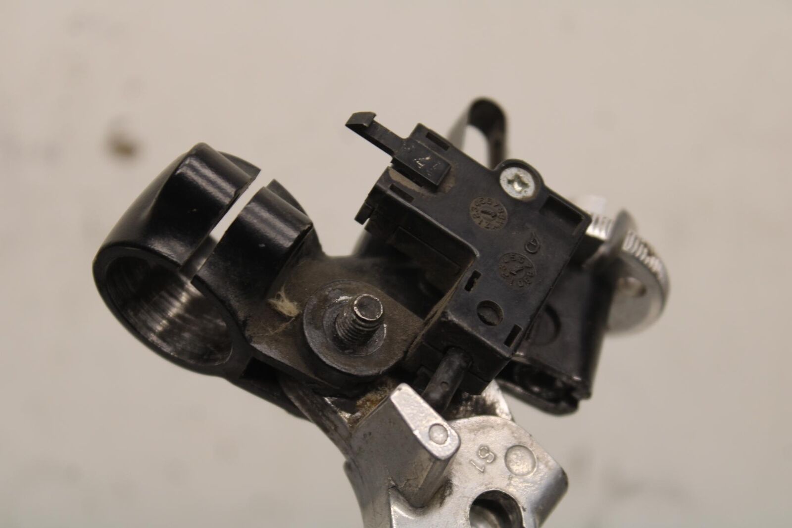 01-03 SUZUKI GSXR600 CLUTCH PERCH MOUNT WITH LEVER  BB633