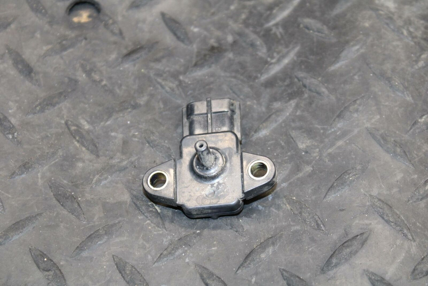 04-05 YAMAHA YZF R1 MAP MASS AIR FLOW PRESSURE SENSOR BB225