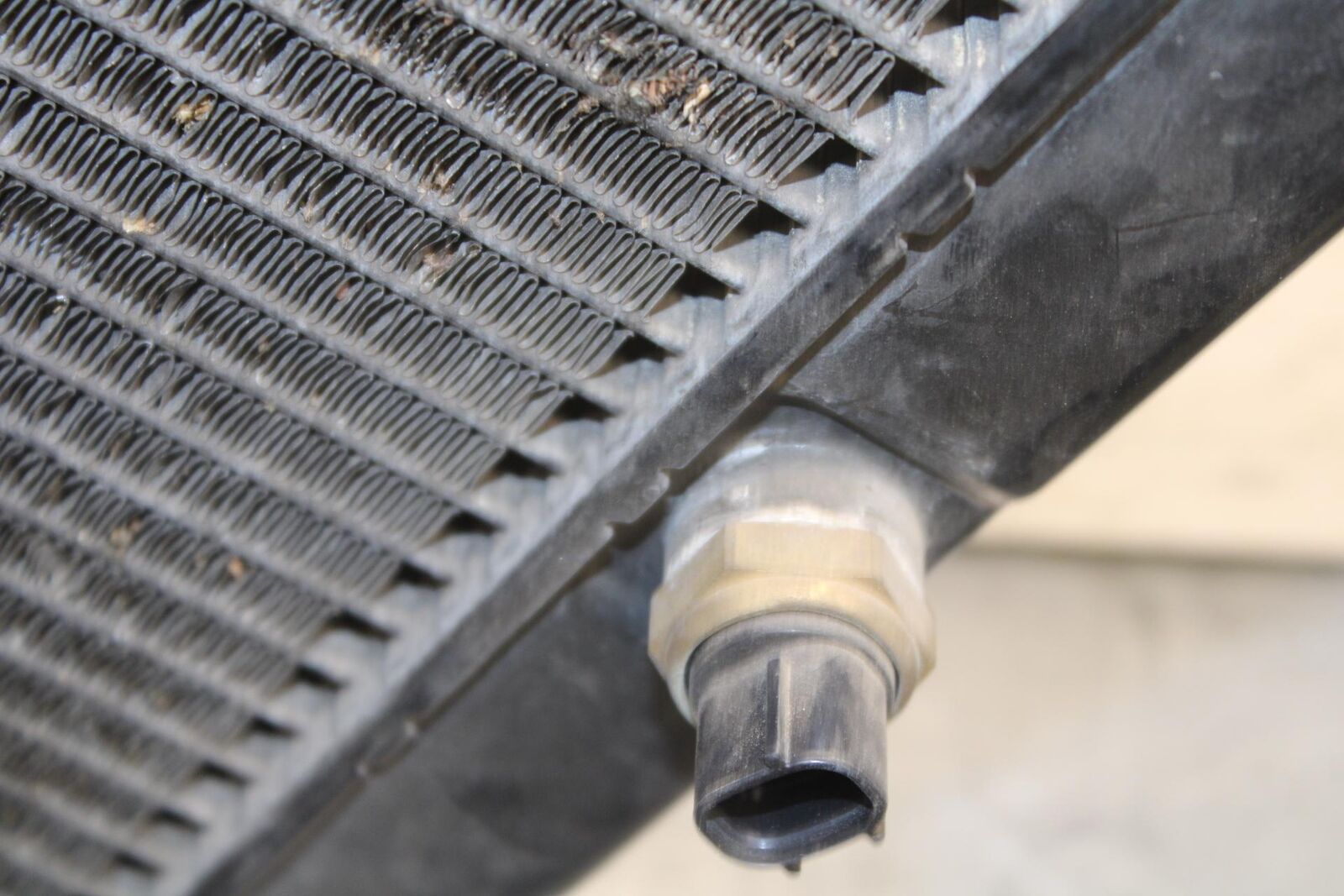 01 SUZUKI GSXR1000 ENGINE RADIATOR MOTOR COOLER  RADIATER 17710-40F10 BB100