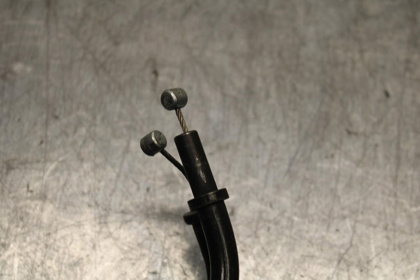 01 SUZUKI GSXR1000 THROTTLE CABLES LINES BB100