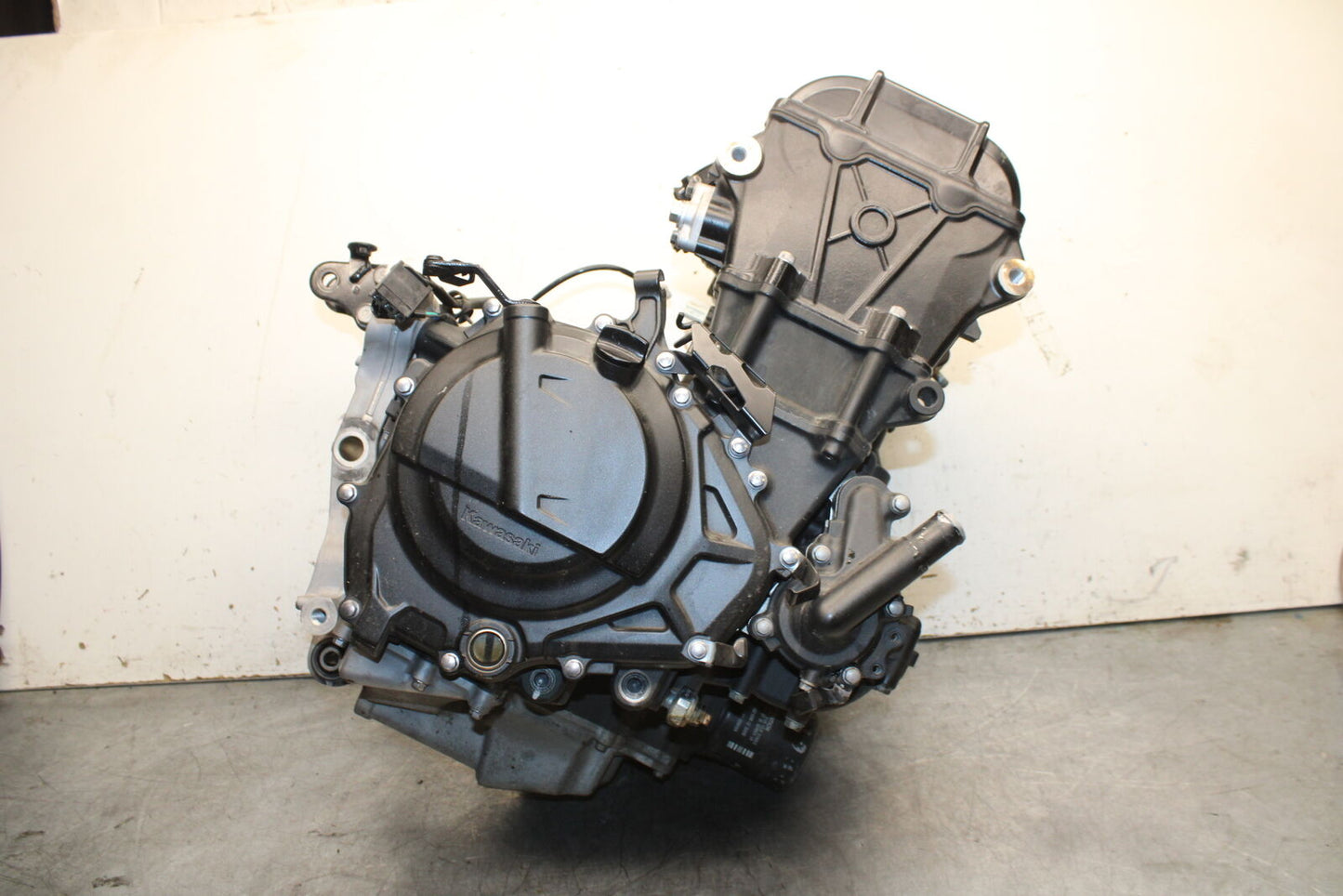 19-22 KAWASAKI Z400 ENGINE MOTOR BB738