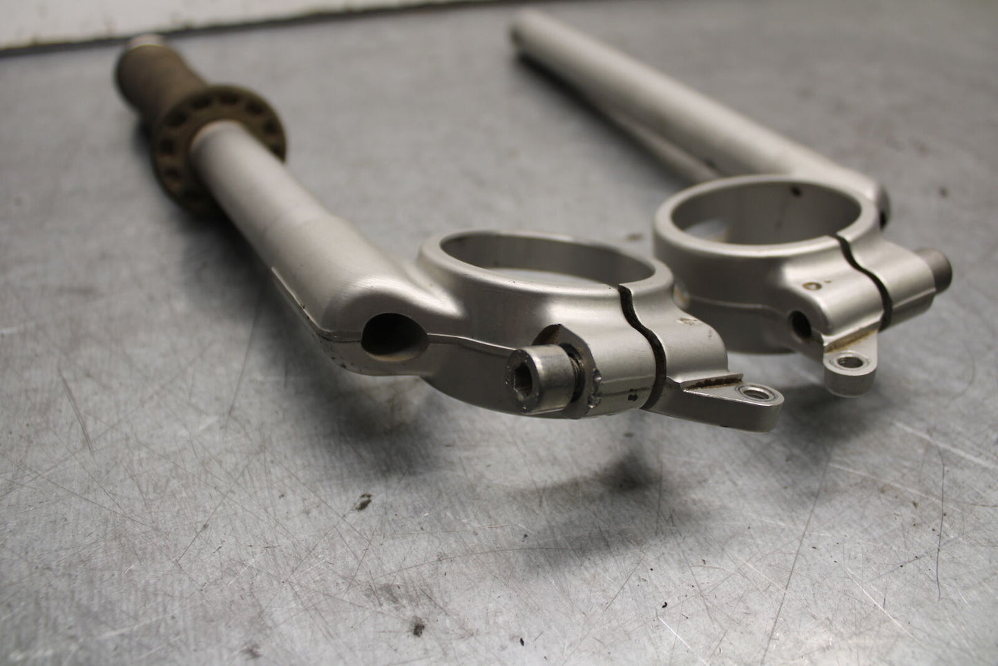 09-11 TRIUMPH DAYTONA 675 LEFT RIGHT CLIP ON ONS HANDLEBARS PAIR SET BB652