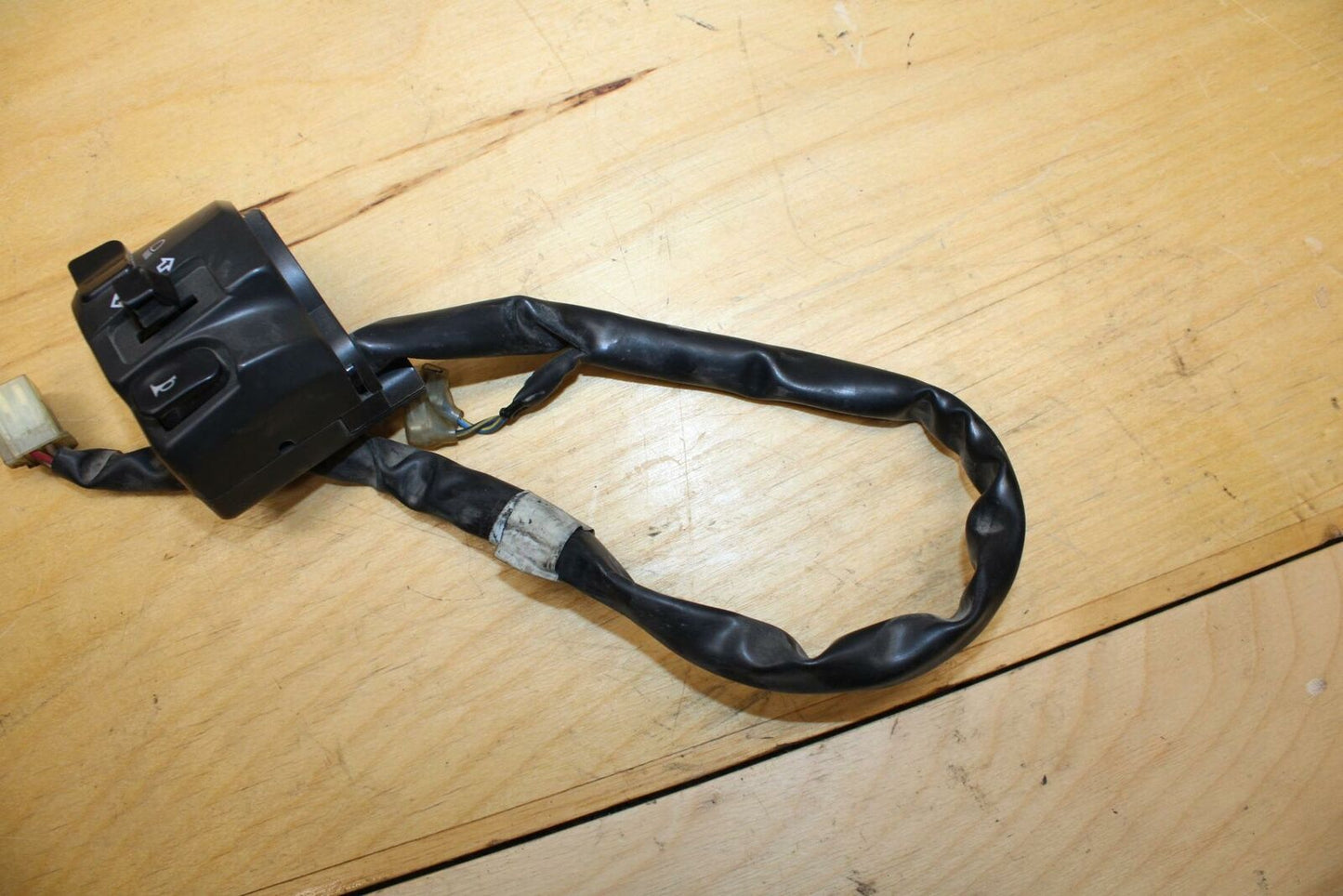 02-03 YAMAHA YZF R1 5PW LEFT CLIP ON HANDLE HORN SIGNALS SWITCH SWITCHES BB313