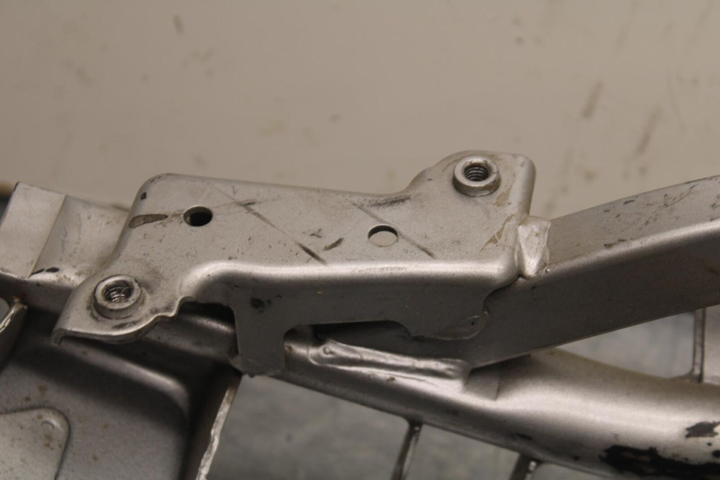 2003 Suzuki SV1000S REAR BACK TAIL SUBFRAME SUB FRAME BB85