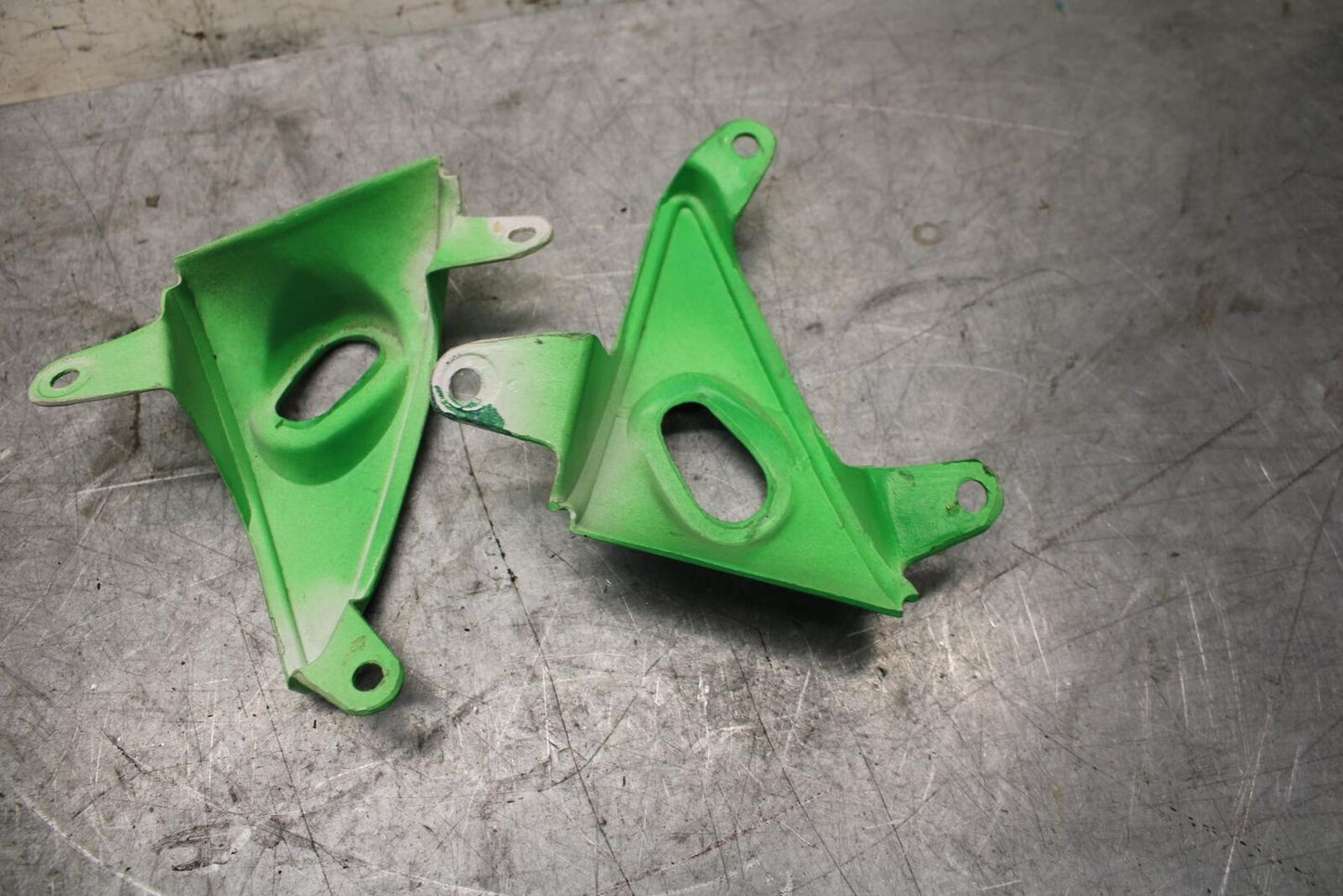 2005 Kawasaki Ninja ZX6R FRONT TURN SIGNALS LIGHT COWL TRIM BB534