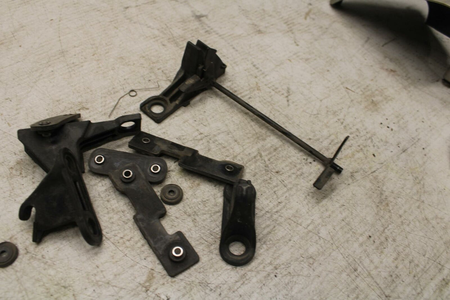 07-13 BMW R1200GS ADVENTURE REAR PASSENGER SEAT LATCH LOCK ASSEMBLY BB368