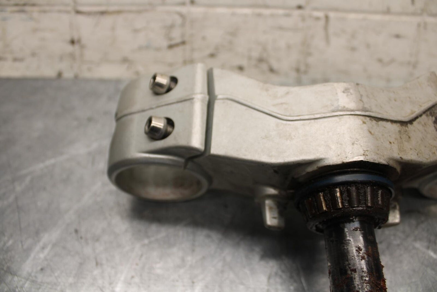 2008 Aprilia Shiver 750 SL750 FRONT FORKS CLAMP LOWER TRIPLE TREE STEM BB551