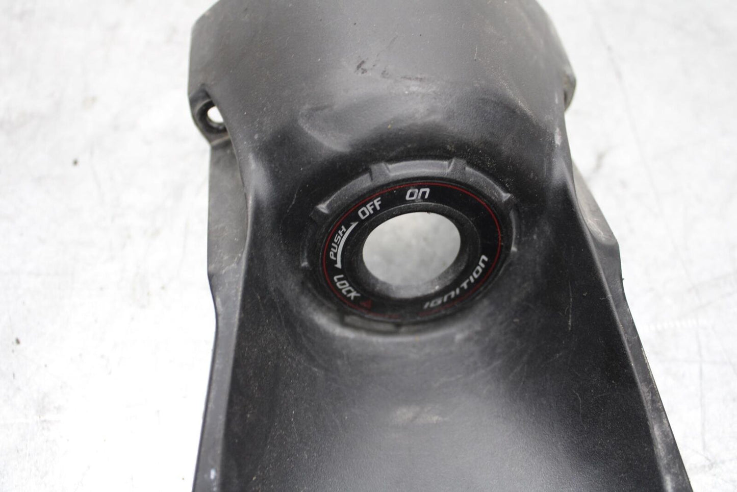 17 KAWASAKI Z900 ZR900 IGNITION TRIM PANEL COVER BB549