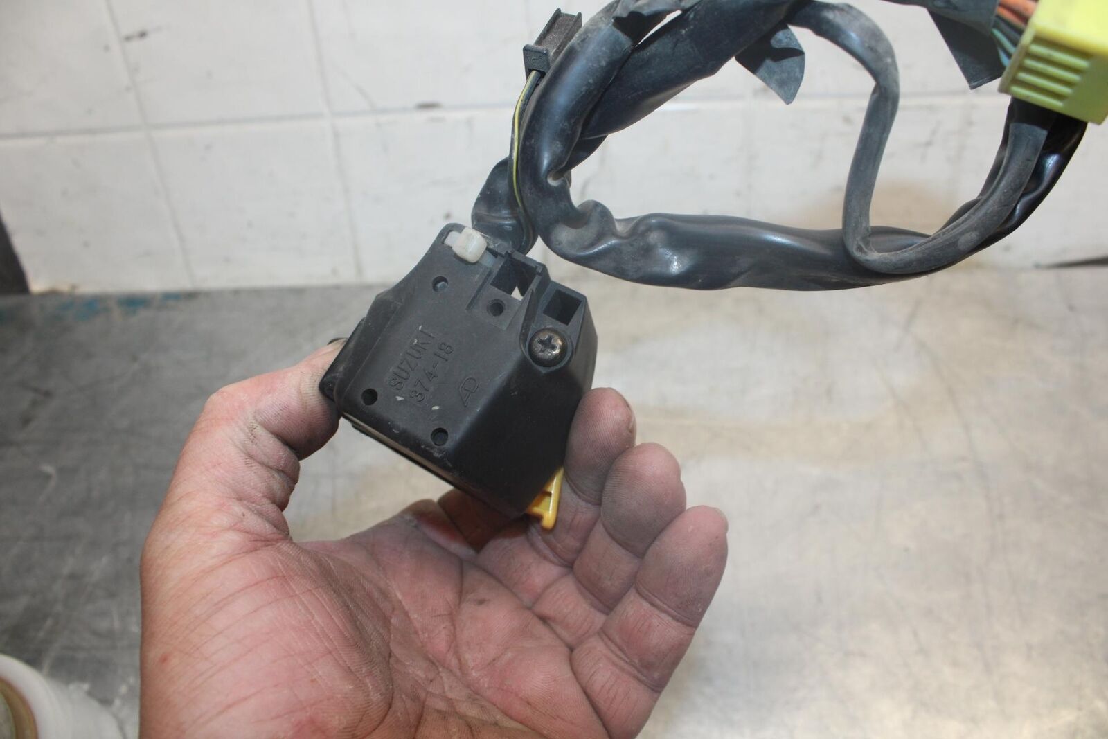 03-04 SUZUKI GSXR1000 LEFT CLIP ON HANDLE HORN SIGNALS SWITCH SWITCHES BB459