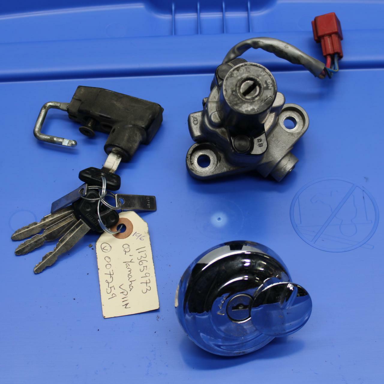 02-03 YAMAHA V STAR 1100 IGNITION LOCK KEY SET W/ GAS CAP AND SEAT LOCK BB308