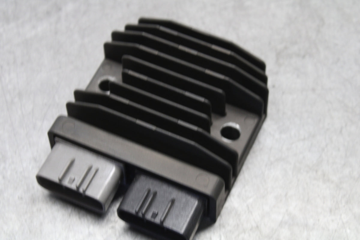18-24 YAMAHA MT-07 RECTIFIER VOLTAGE REGULATOR BB662