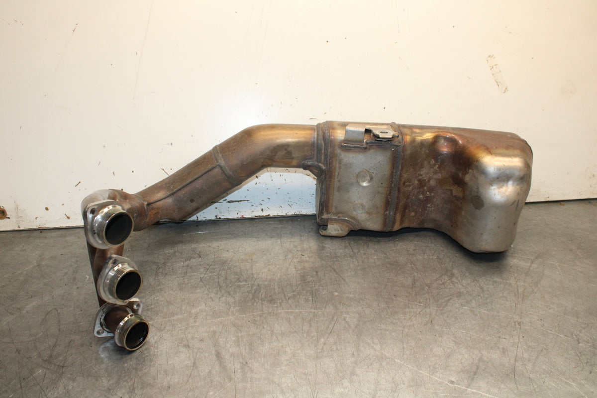 22-24 YAMAHA XSR900 FULL EXHAUST SYSTEM HEADERS PIPE MUFFLER BB710