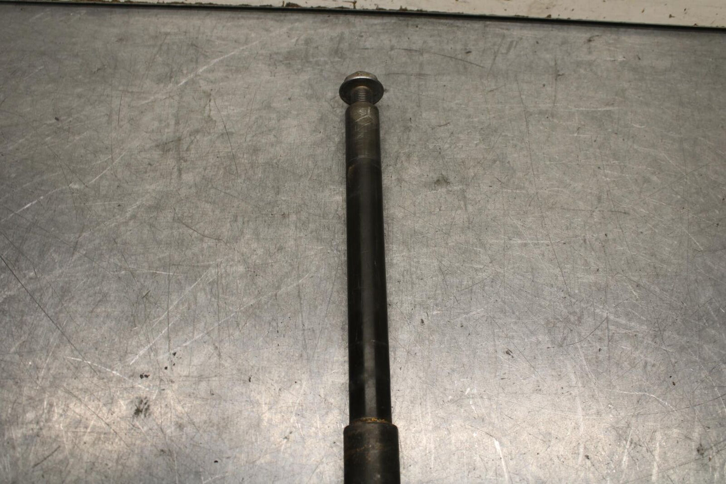 02-03 YAMAHA YZF R1 5PW FRONT WHEEL RIM AXLE PIVOT BOLT 2C0-25181-00-00 BB636